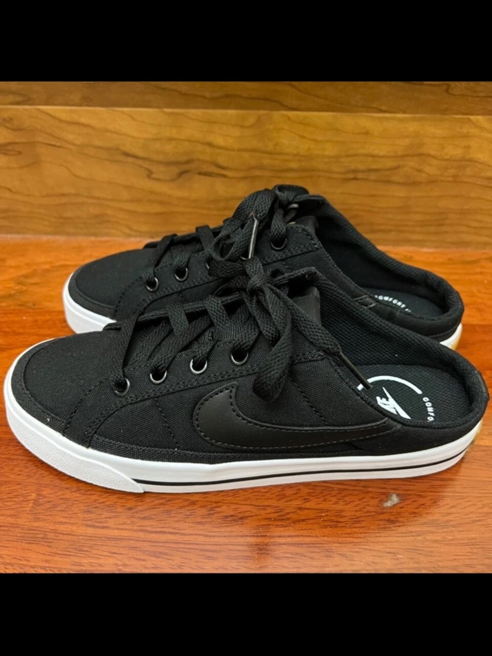 Nike Women's Court Legacy Mule Black Size 8